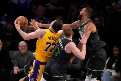 Timberwolves knock out Lakers, advance to Western Conference semifinals