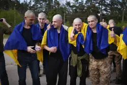 Ukraine and Russia begin the largest prisoner-of-war exchange since the invasion