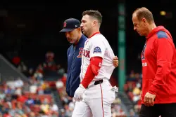 Could Rafael Devers return to 3B if Red Sox need to put Alex Bregman on IL?
