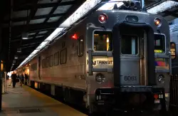 NJ Transit says riders should work from home if engineers go on strike