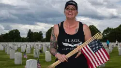 One person revived the Memorial Day flags tradition at Fort Snelling National Cemetery. Here’s why.