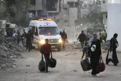 Dozens are killed in overnight airstrikes on southern Gaza city, hospital says