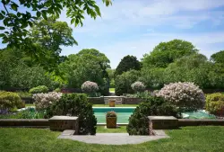 Tradition and change intertwine to create beauty at a century-old arboretum